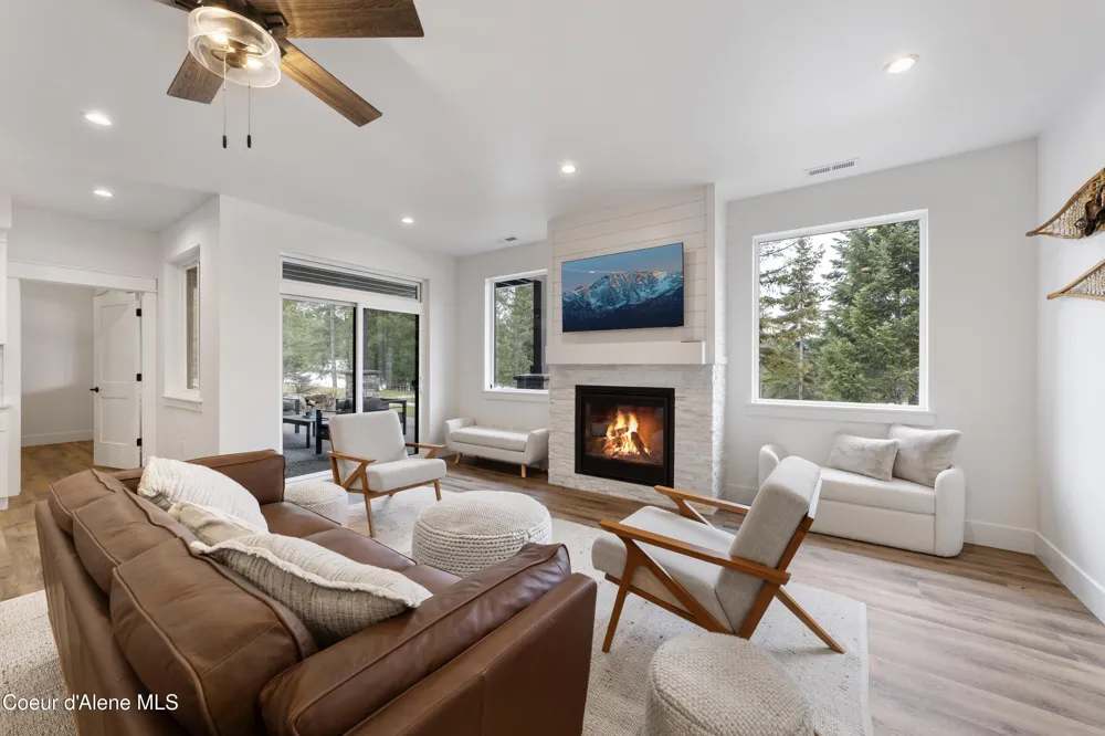 227 Mesa Drive Athol, ID 83801