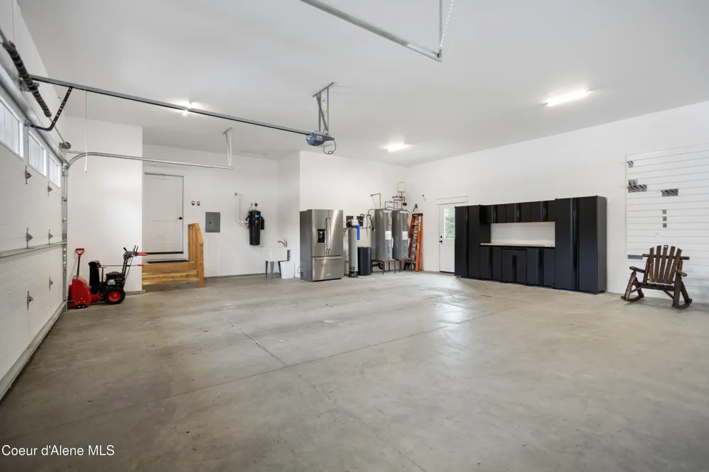 227 Mesa Drive Athol, ID 83801