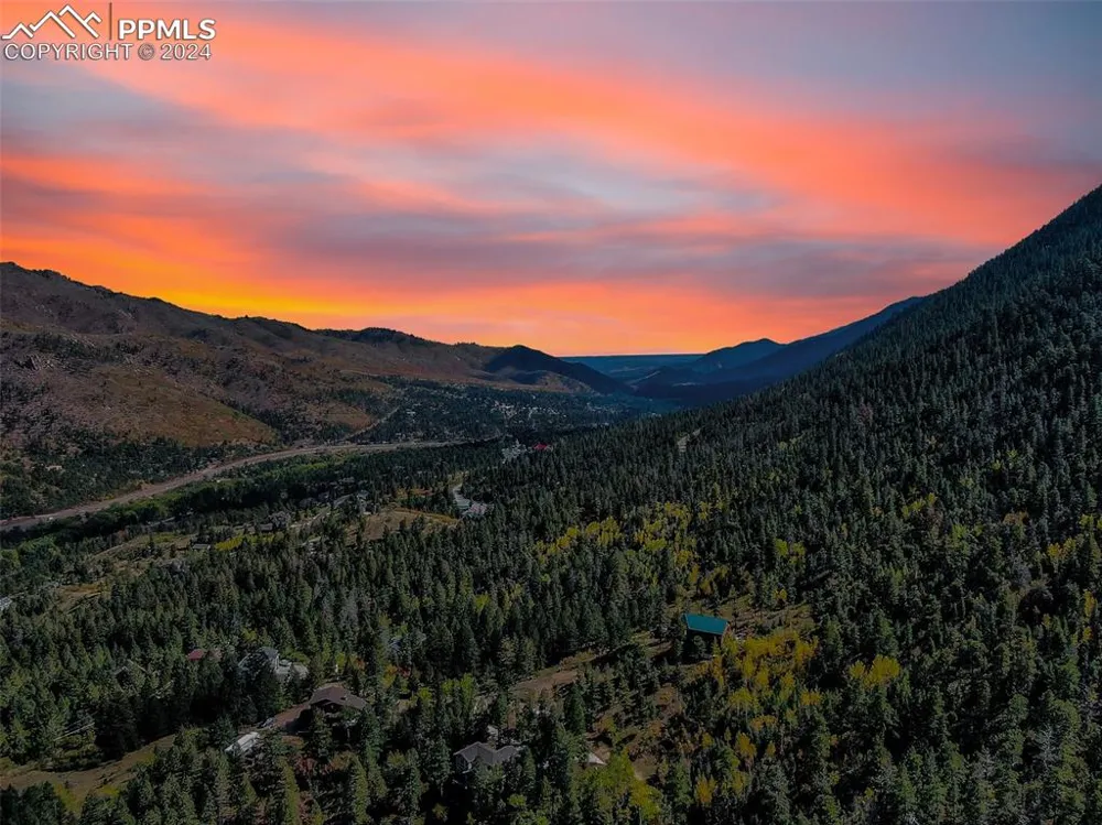 5260 Kulsa Road Cascade, CO 80809