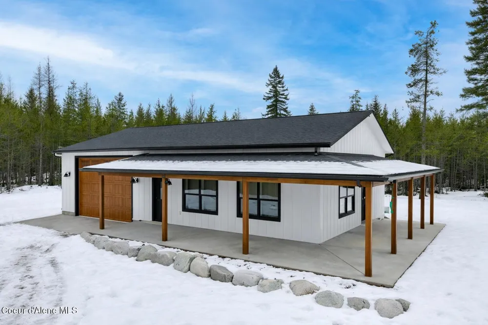 252 Doc Holliday Drive Spirit Lake, ID 83869