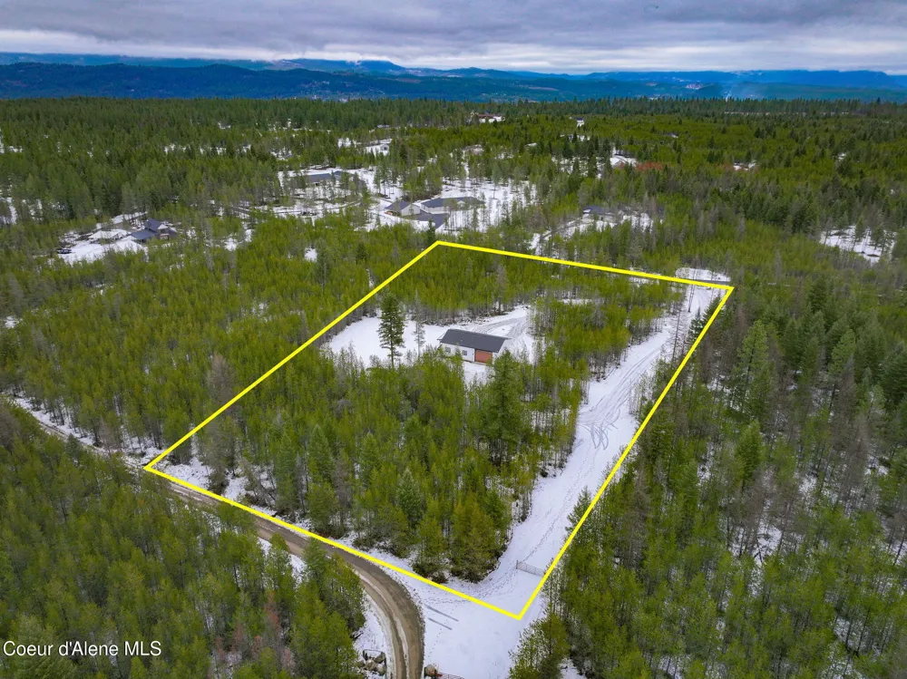 252 Doc Holliday Drive Spirit Lake, ID 83869