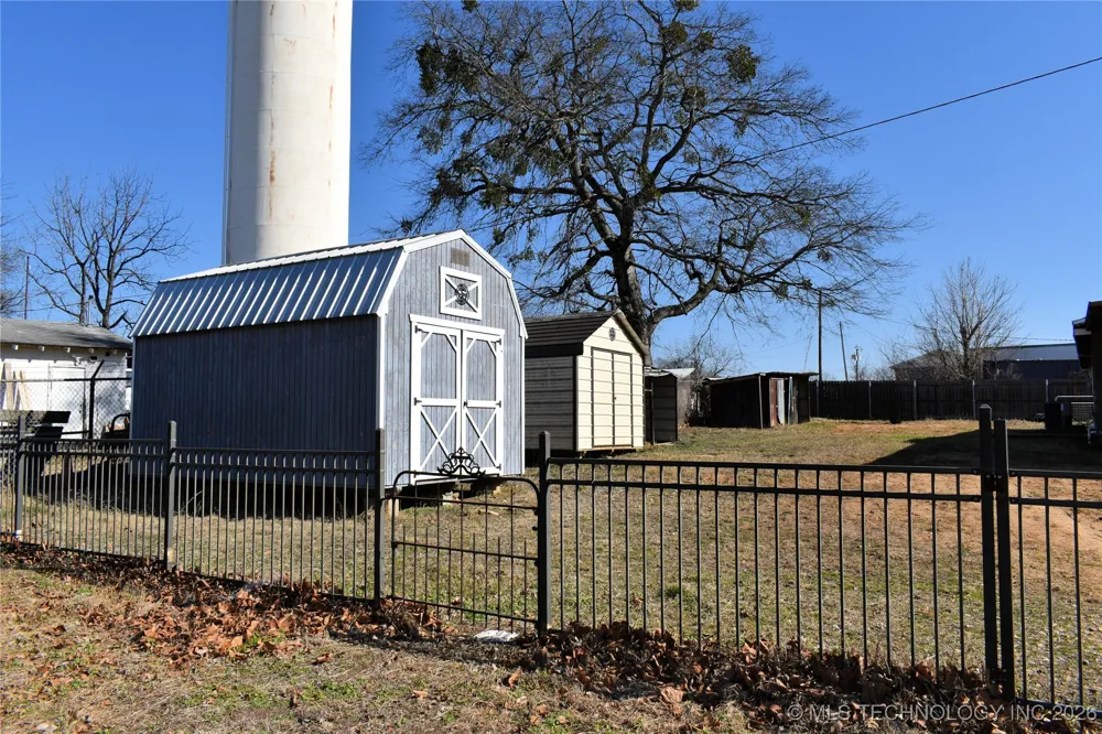 105 W Valliant Avenue Fort Towson, OK 74735