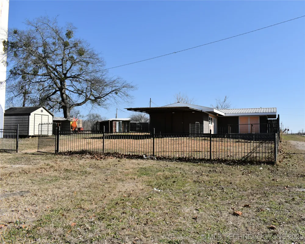 105 W Valliant Avenue Fort Towson, OK 74735