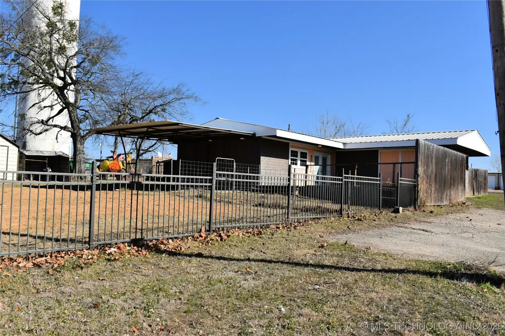 105 W Valliant Avenue Fort Towson, OK 74735