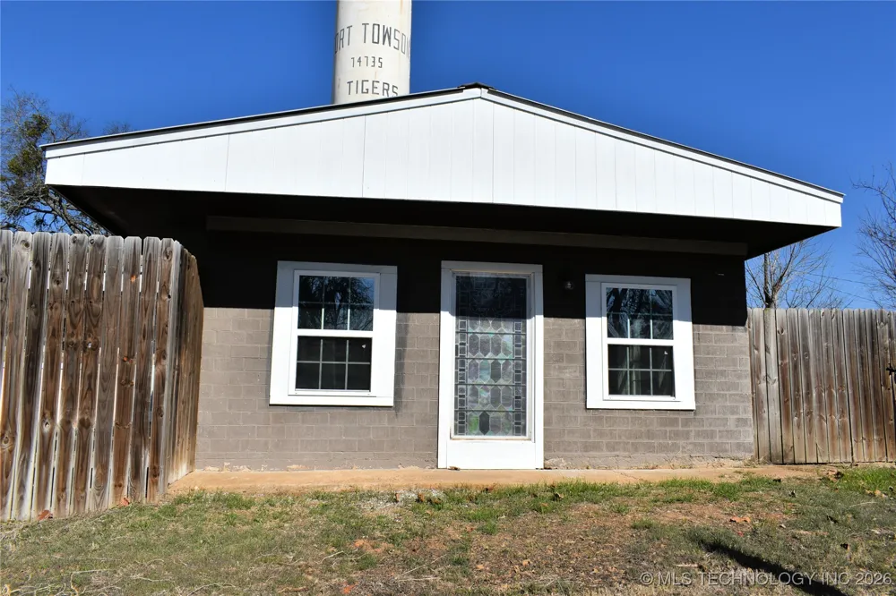 105 W Valliant Avenue Fort Towson, OK 74735