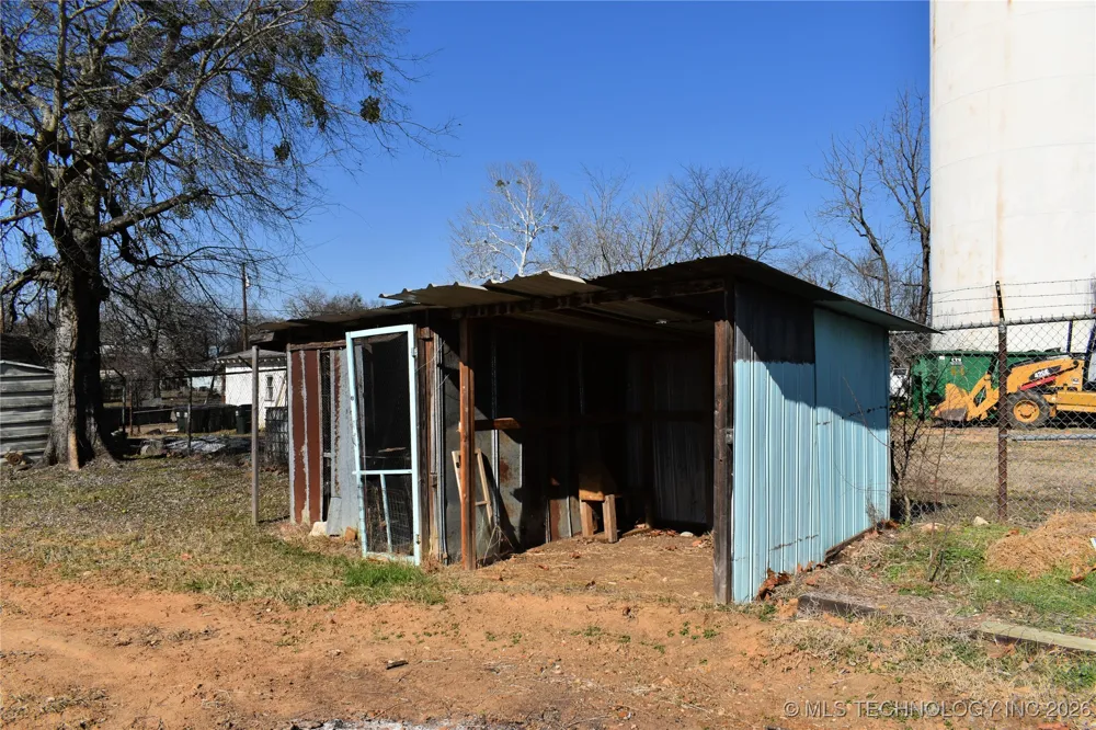 105 W Valliant Avenue Fort Towson, OK 74735