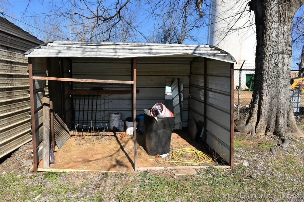 105 W Valliant Avenue Fort Towson, OK 74735