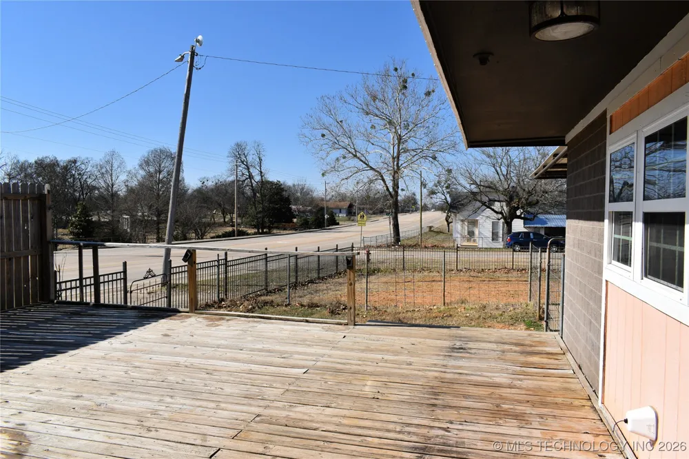 105 W Valliant Avenue Fort Towson, OK 74735