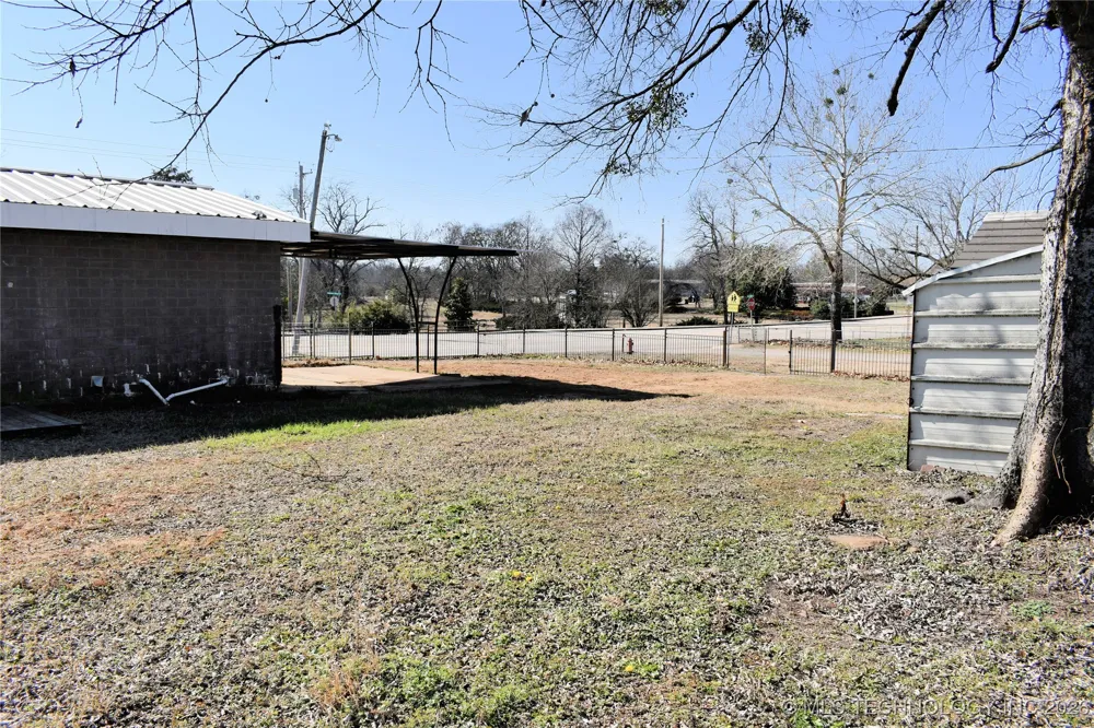 105 W Valliant Avenue Fort Towson, OK 74735