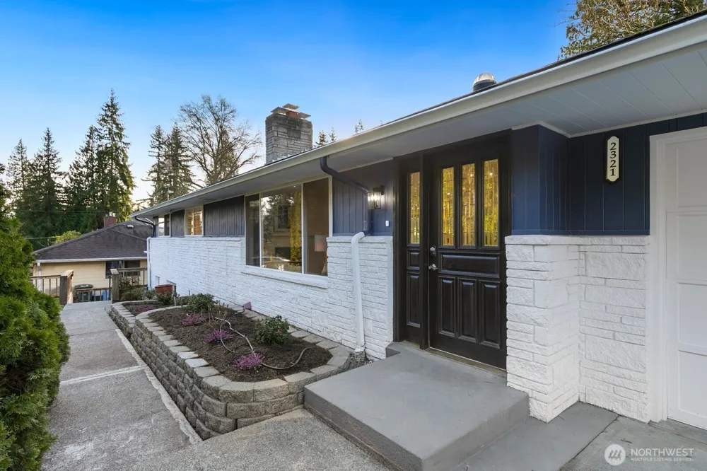 2321 100th Avenue NE