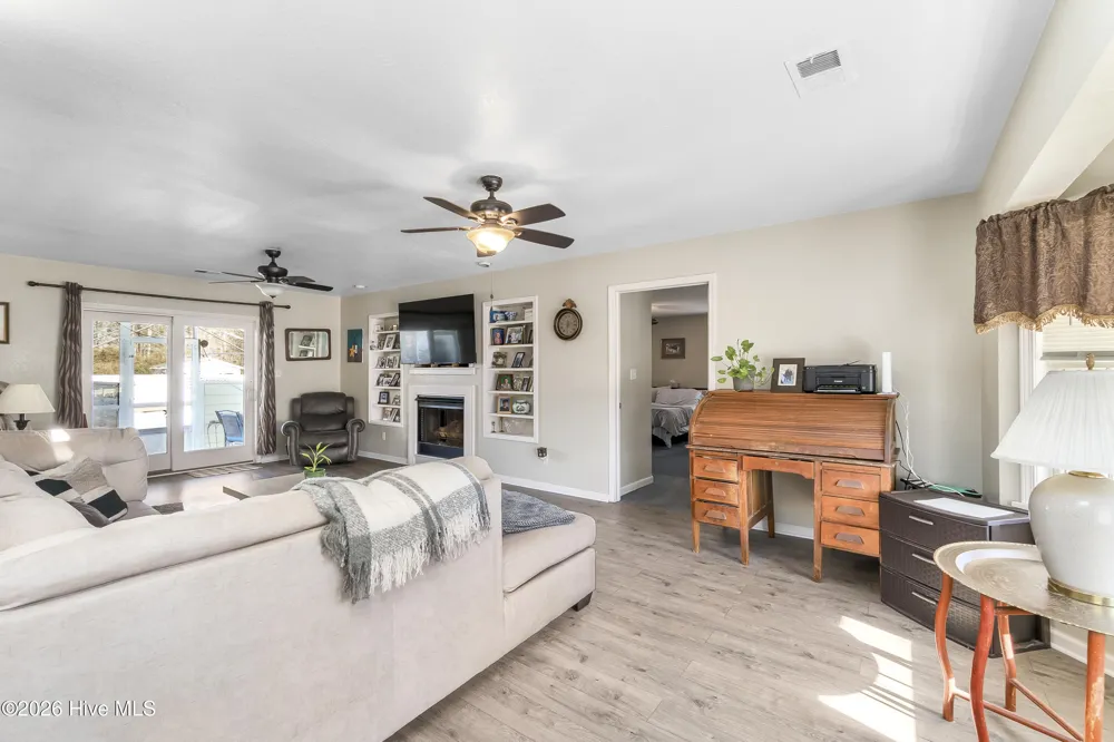 103 Trenor Lane Powells Point, NC 27966