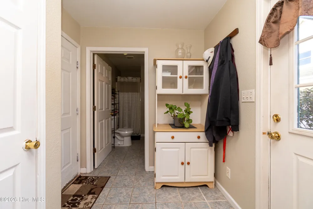 103 Trenor Lane Powells Point, NC 27966