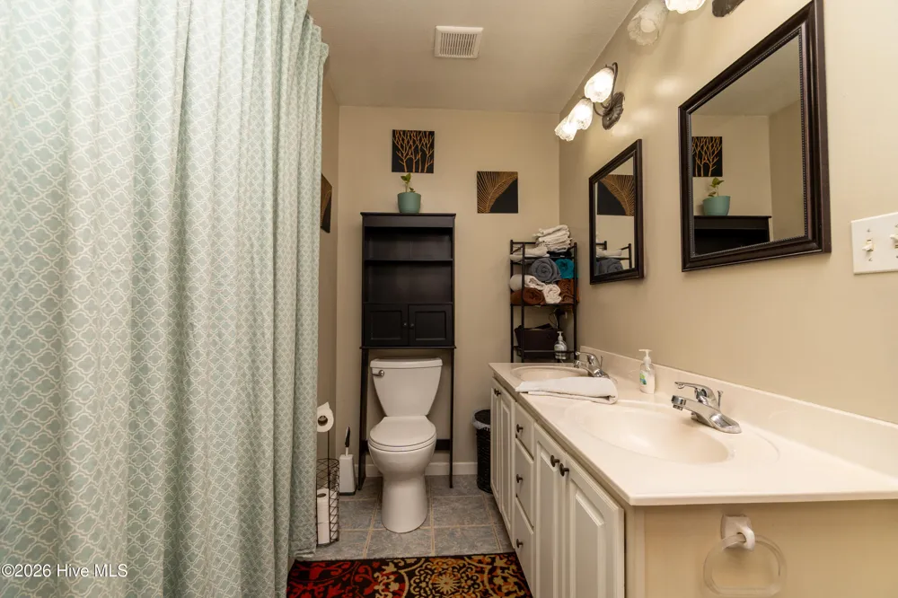 103 Trenor Lane Powells Point, NC 27966