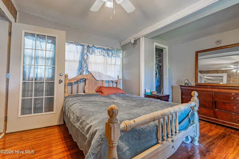 852 Bug Hill Road Nakina, NC 28455