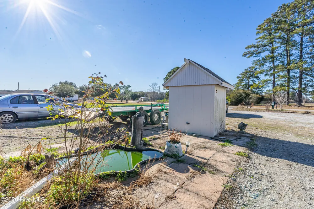 852 Bug Hill Road Nakina, NC 28455