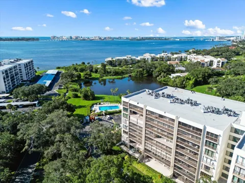 220 BELLEVIEW BOULEVARD #702
