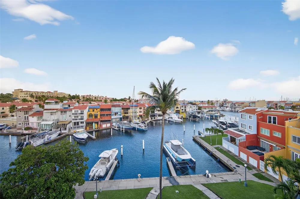 50 PENINSULA DE SAN JUAN Humacao, PR 00791
