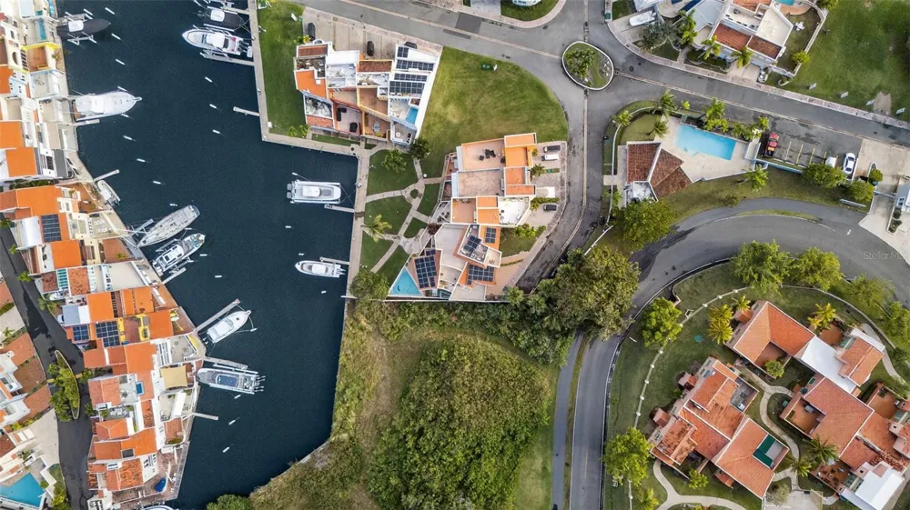 50 PENINSULA DE SAN JUAN Humacao, PR 00791