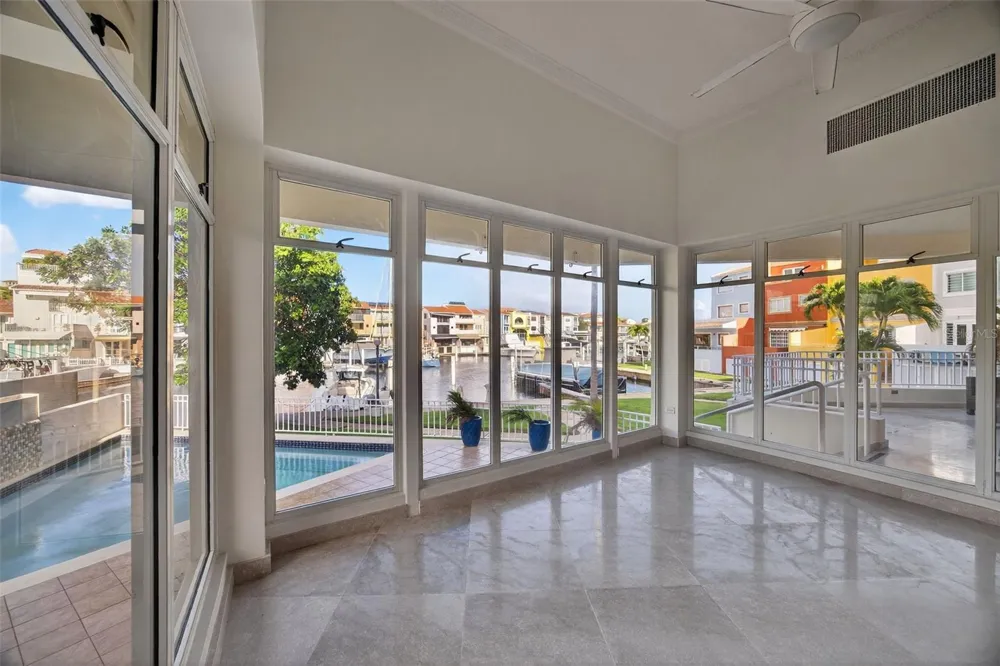 50 PENINSULA DE SAN JUAN Humacao, PR 00791