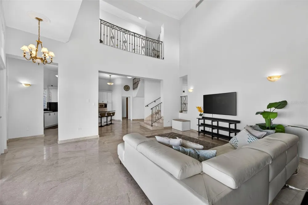 50 PENINSULA DE SAN JUAN Humacao, PR 00791