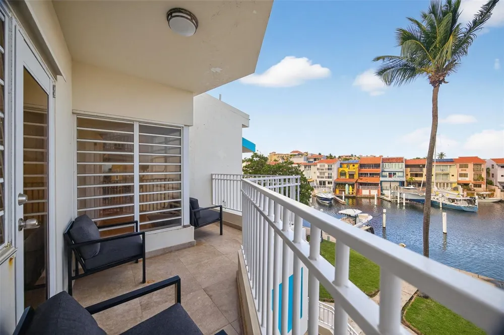 50 PENINSULA DE SAN JUAN Humacao, PR 00791