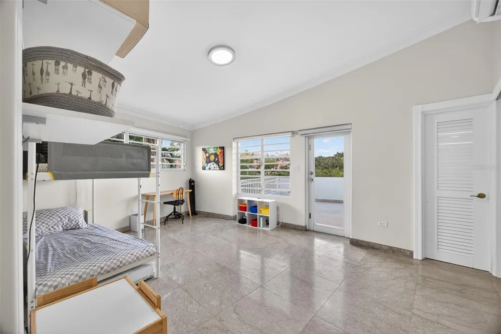 50 PENINSULA DE SAN JUAN Humacao, PR 00791