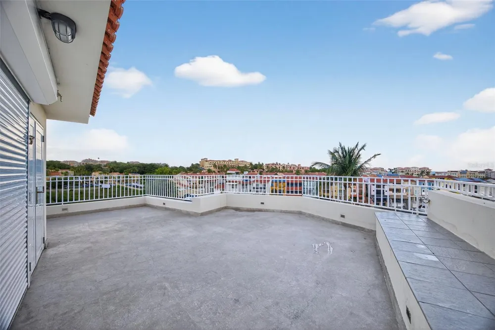 50 PENINSULA DE SAN JUAN Humacao, PR 00791