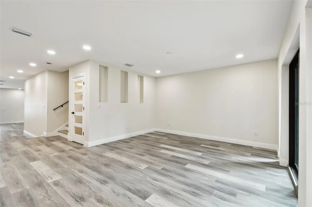 1045 JESSE AVENUE Safety Harbor, FL 34695