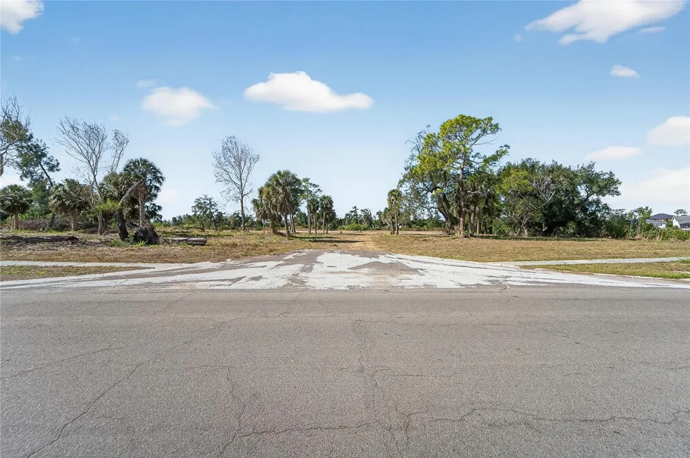 819 GOLF AND SEA BOULEVARD Apollo Beach, FL 33572