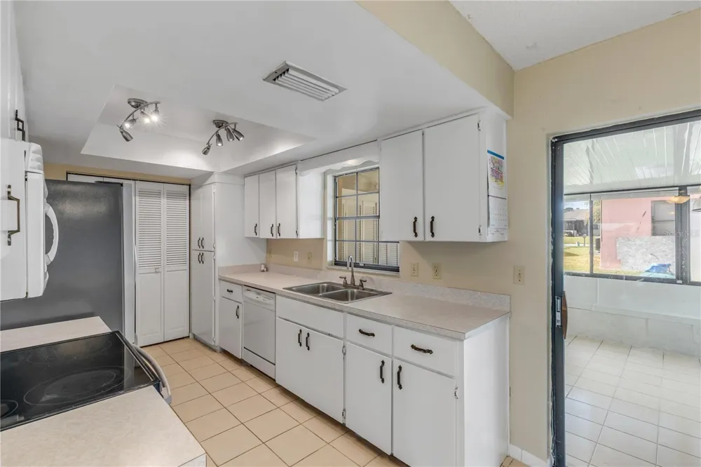 26 LAUGHING GULL LANE Edgewater, FL 32141