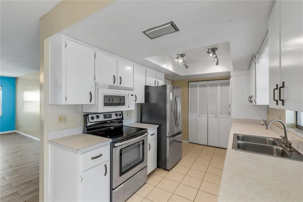26 LAUGHING GULL LANE Edgewater, FL 32141