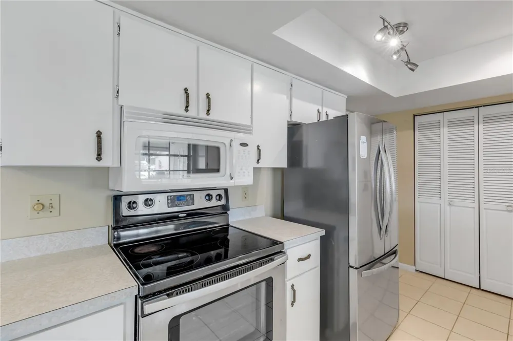 26 LAUGHING GULL LANE Edgewater, FL 32141