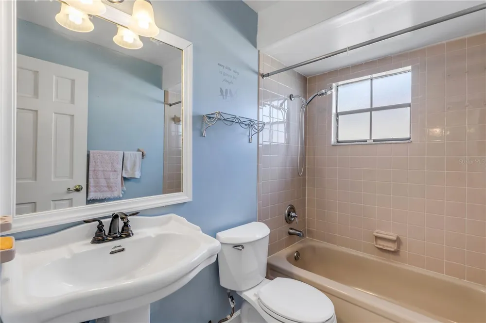 26 LAUGHING GULL LANE Edgewater, FL 32141