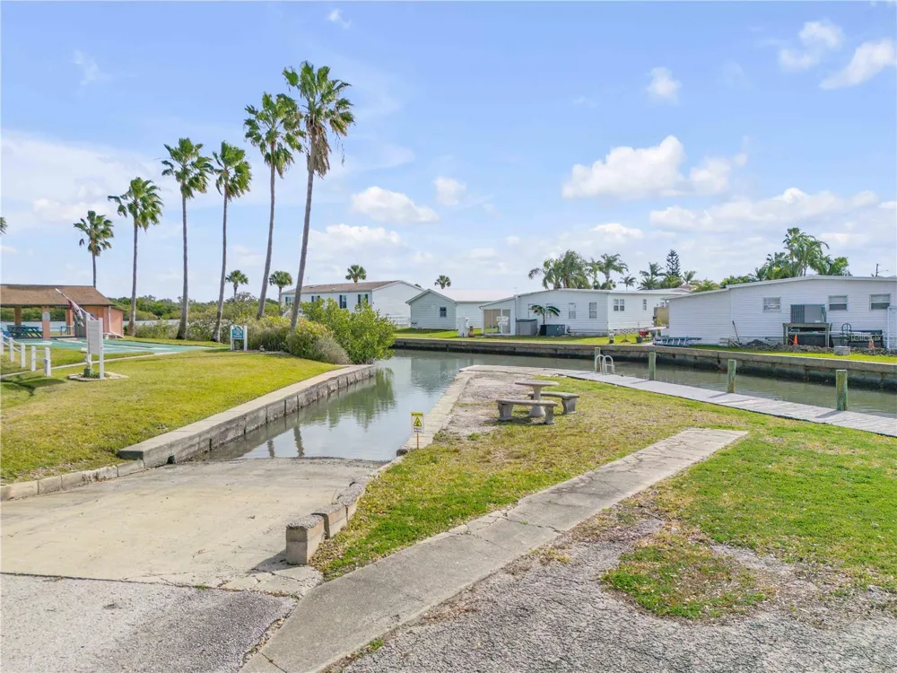 26 LAUGHING GULL LANE Edgewater, FL 32141