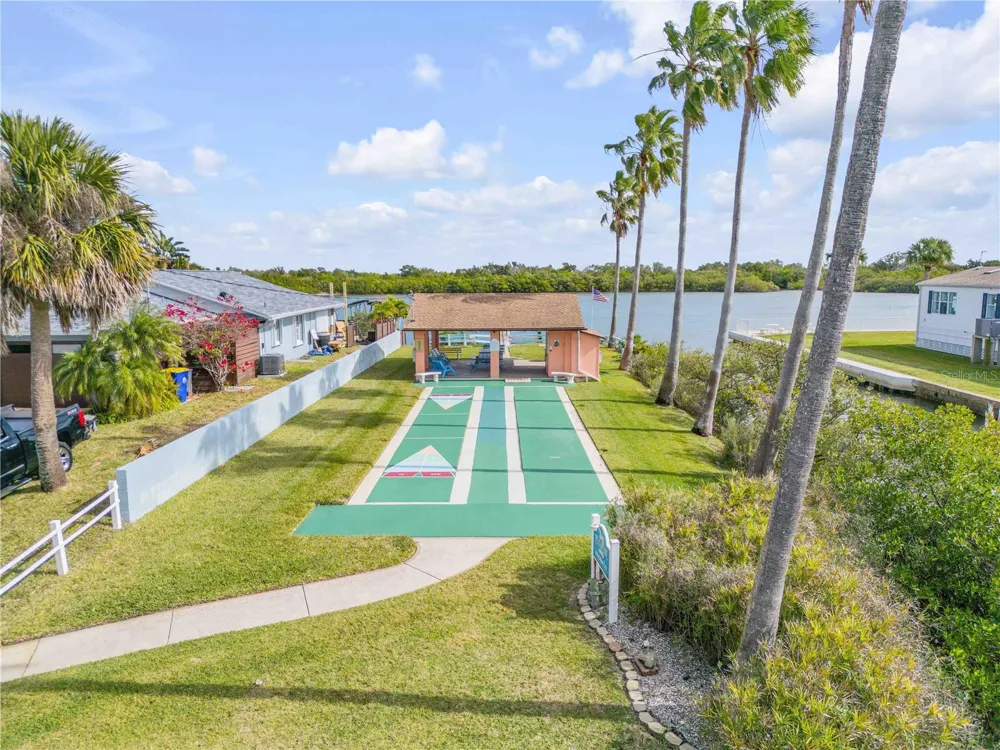 26 LAUGHING GULL LANE Edgewater, FL 32141