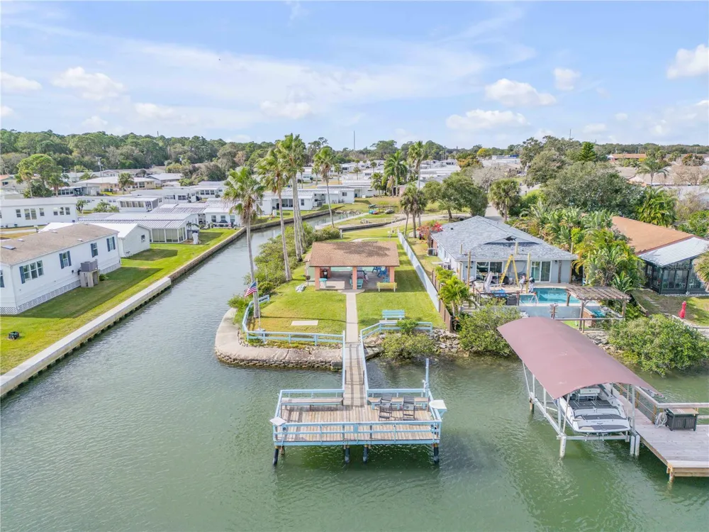 26 LAUGHING GULL LANE Edgewater, FL 32141