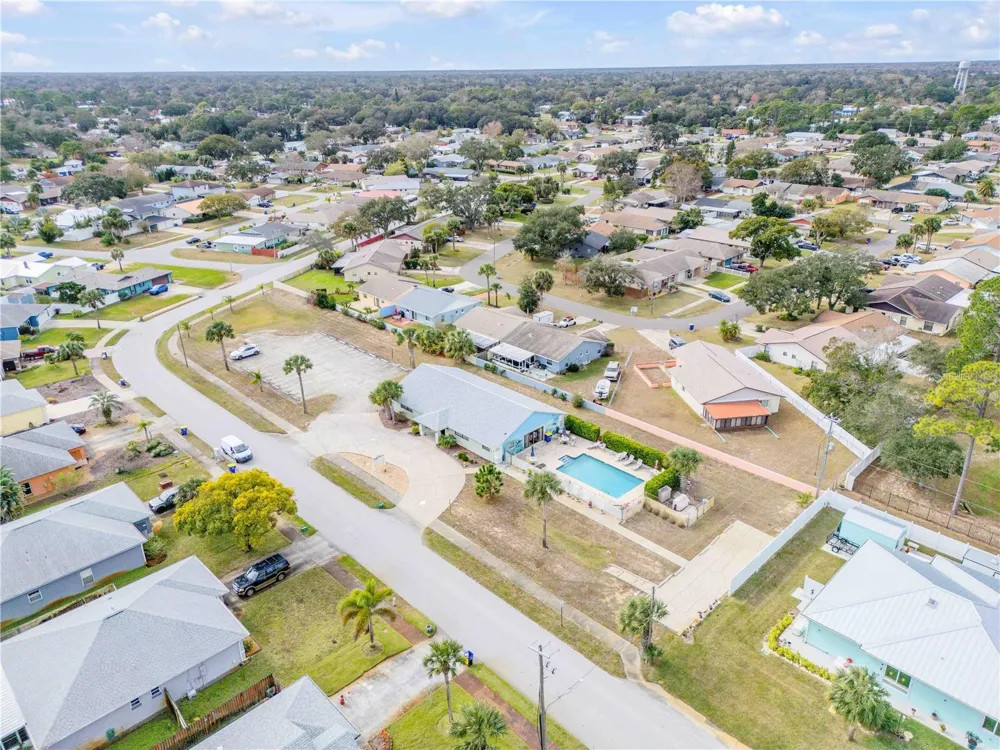 26 LAUGHING GULL LANE Edgewater, FL 32141