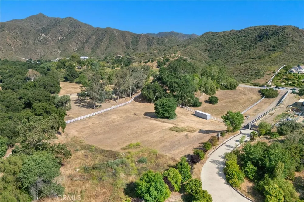 15625 Warm Springs Dr Canyon Country, CA 91387