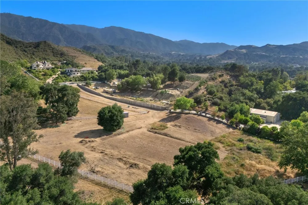 15625 Warm Springs Dr Canyon Country, CA 91387