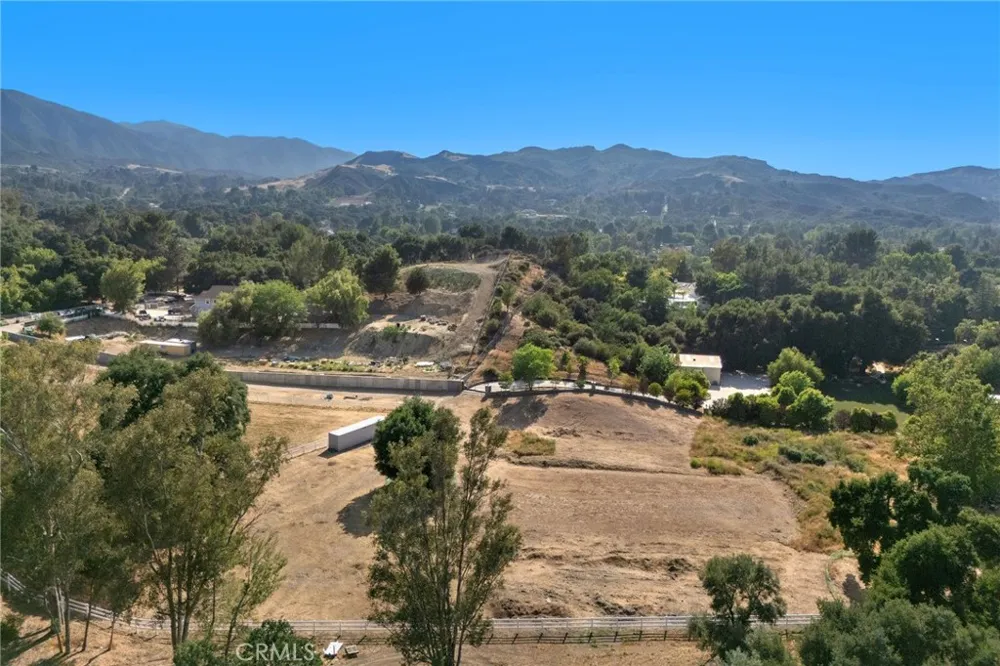 15625 Warm Springs Dr Canyon Country, CA 91387