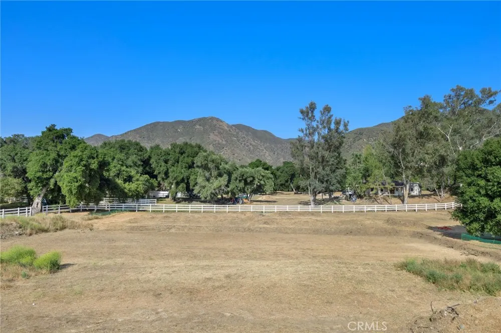 15625 Warm Springs Dr Canyon Country, CA 91387