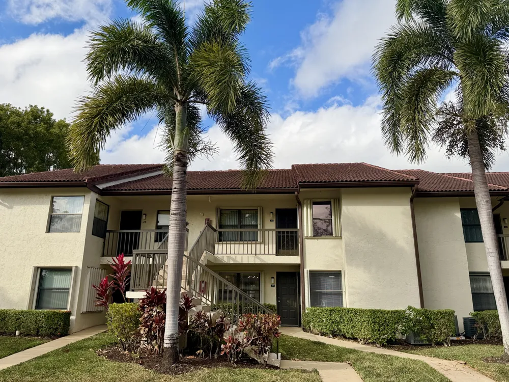 4745 Lucerne Lakes Boulevard #102