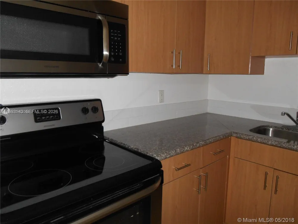 5122 NW 79th Ave #305