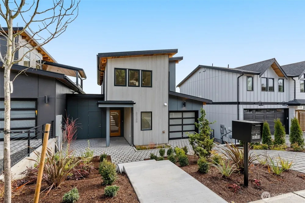 6038 50th Avenue NE #B