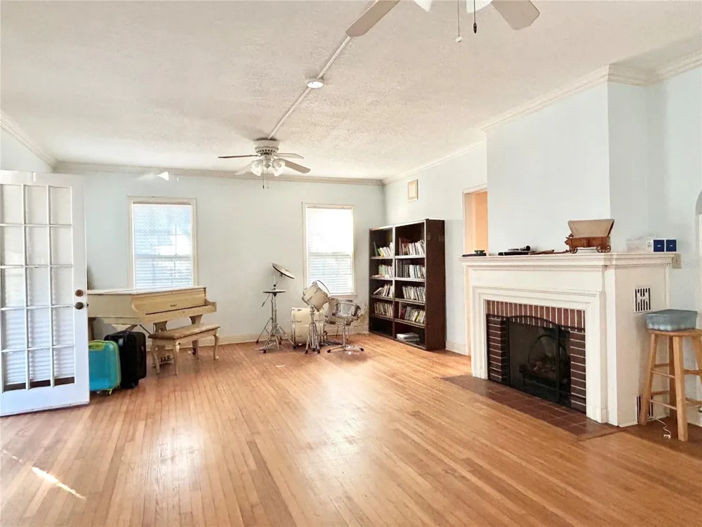 1105 HERNDON STREET Leesburg, FL 34748
