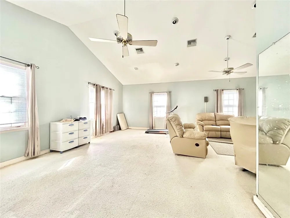1105 HERNDON STREET Leesburg, FL 34748
