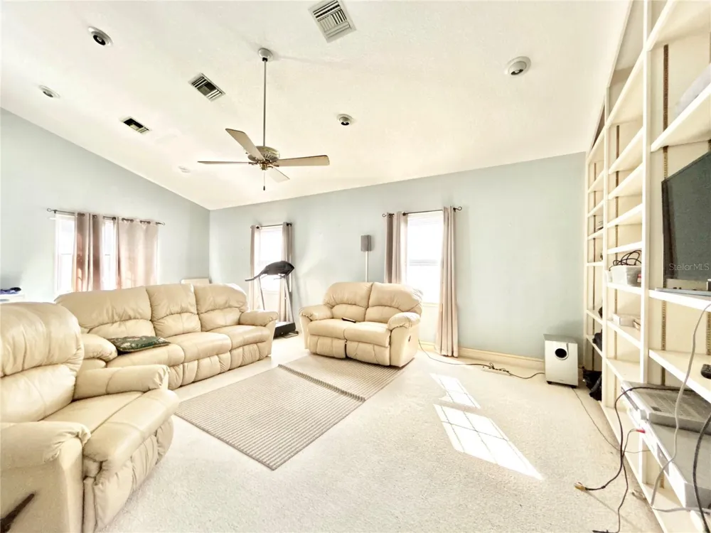 1105 HERNDON STREET Leesburg, FL 34748