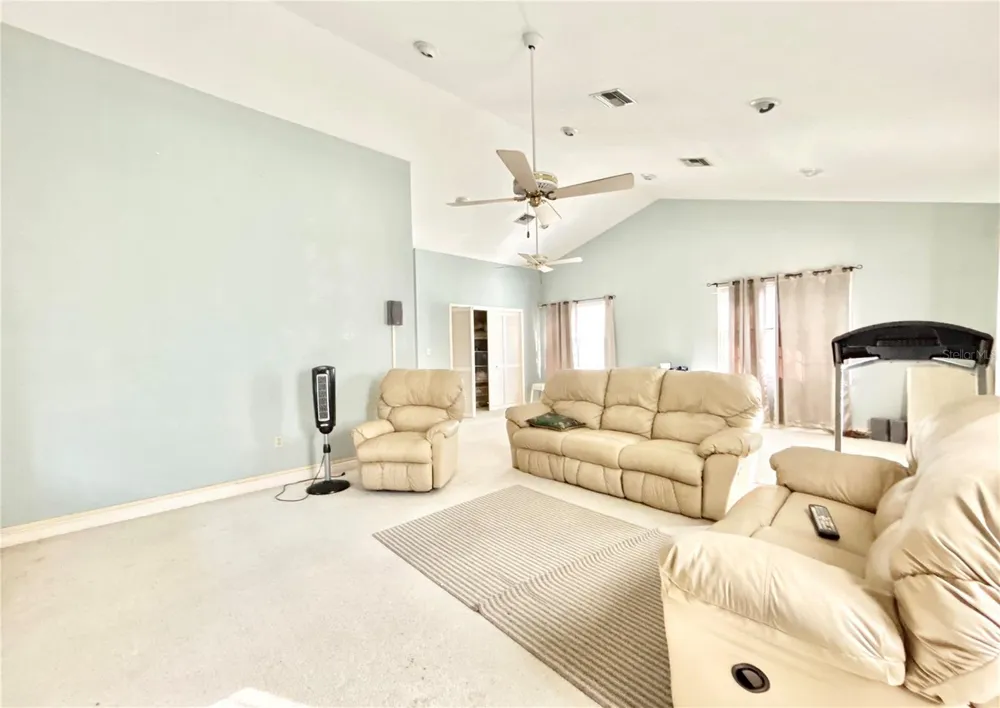 1105 HERNDON STREET Leesburg, FL 34748