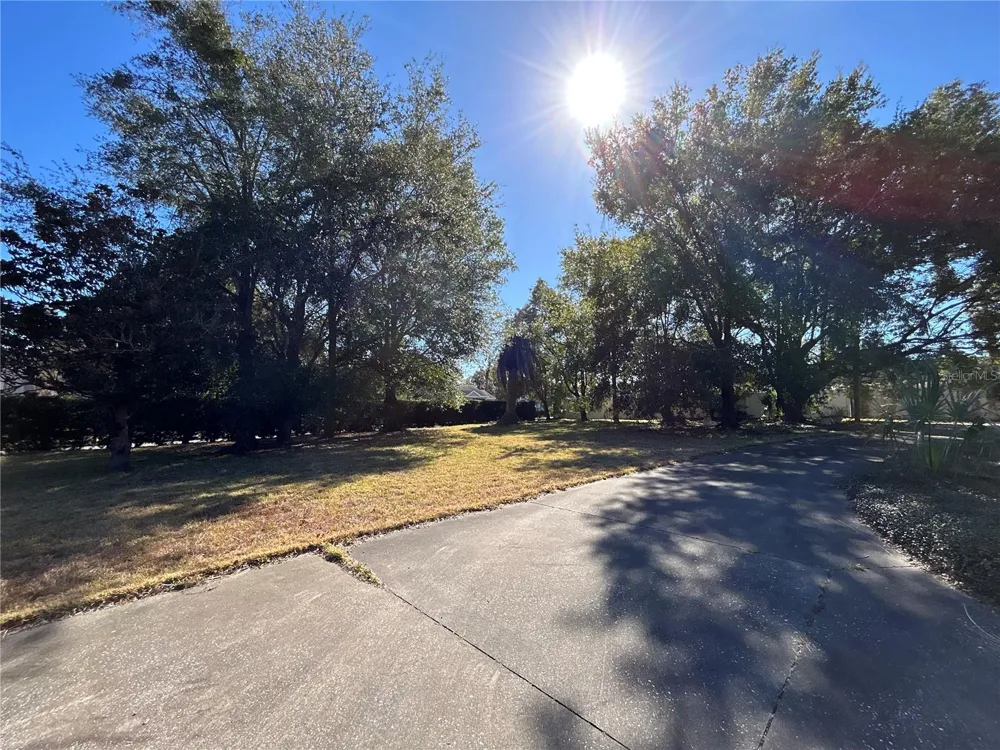 1105 HERNDON STREET Leesburg, FL 34748