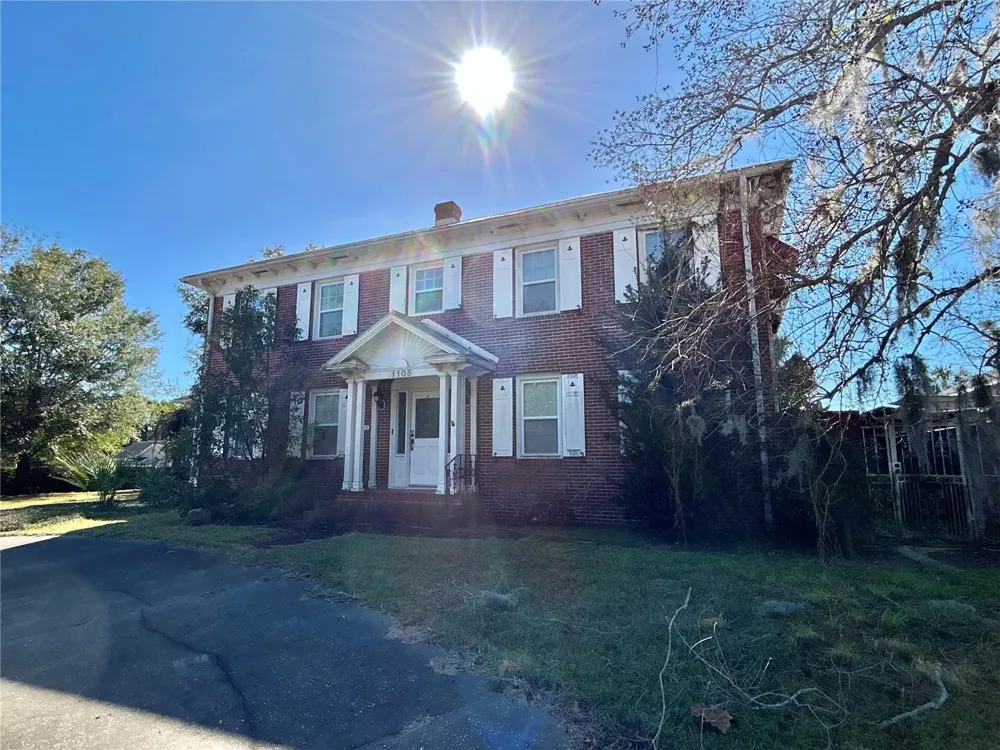 1105 HERNDON STREET Leesburg, FL 34748